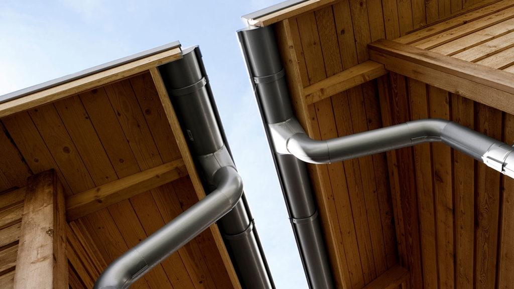 pose_gouttieres_zinc_ecologique Installation gouttières Lindab Perpignan