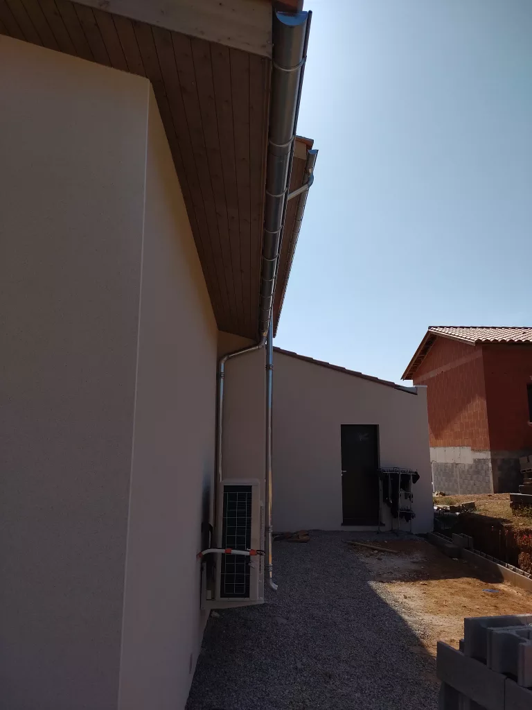 IMG_20230906_160306 Pose gouttières Sainte-Colombe-de-la-Commanderie 66300