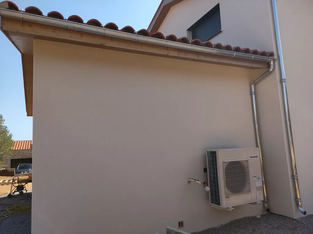 IMG_20230906_160336 Pose gouttières Sainte-Colombe-de-la-Commanderie 66300