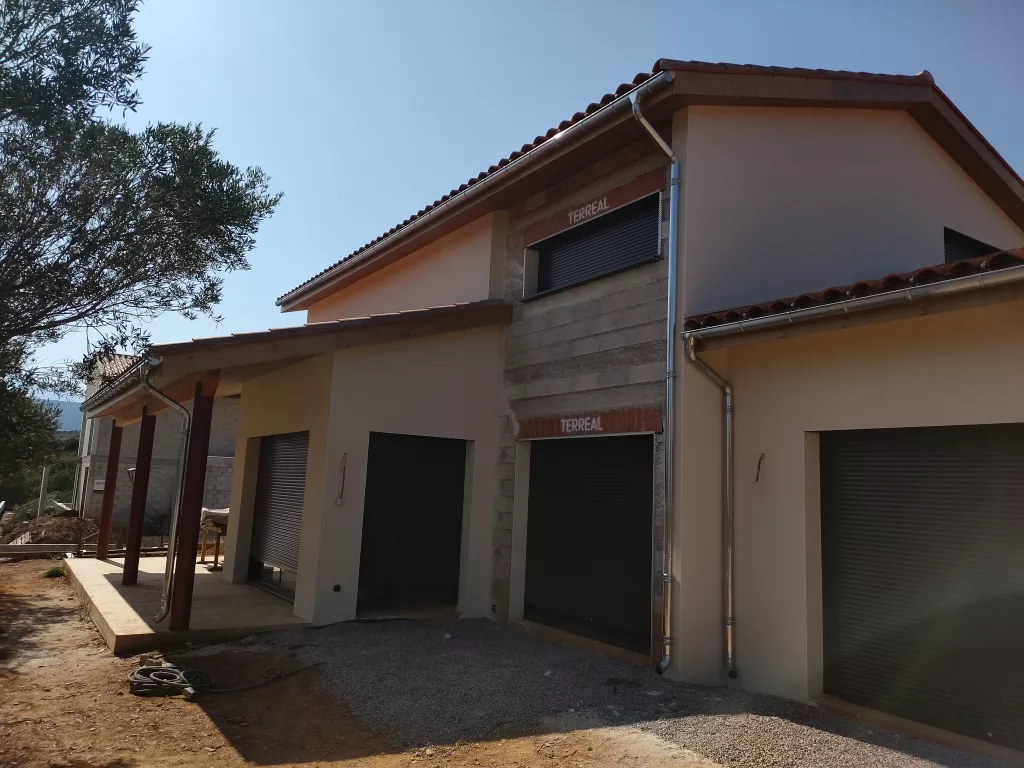 IMG_20230906_160359 Pose gouttières Sainte-Colombe-de-la-Commanderie 66300