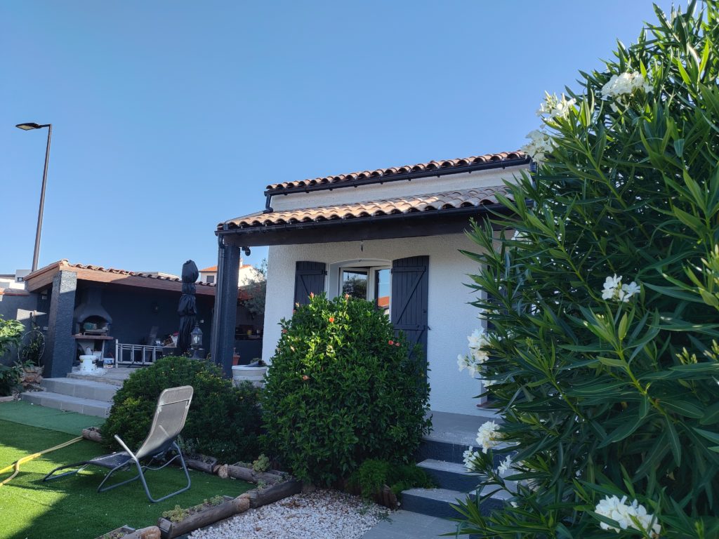 IMG_20240725_091014992 Installation gouttières Pollestres 66450