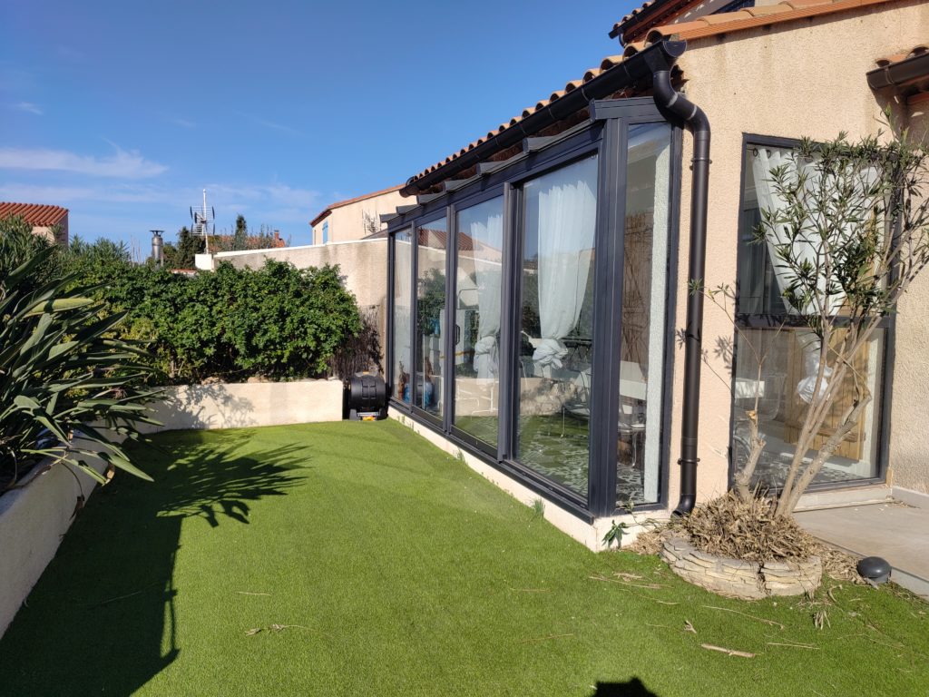 IMG_20241023_153158054 Installation gouttières anthracite Le Barcarès 66420