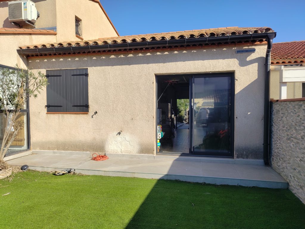 IMG_20241023_153210581 Installation gouttières anthracite Le Barcarès 66420